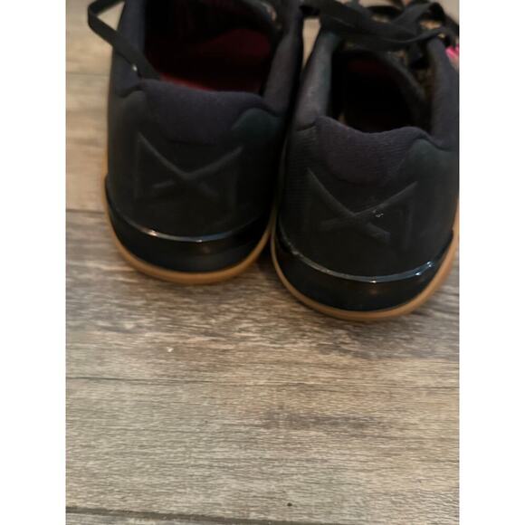 Nike Black Metallic Gold Chutney Cheetah Print Metcon Running Shoes Size 10 - Picture 12 of 14